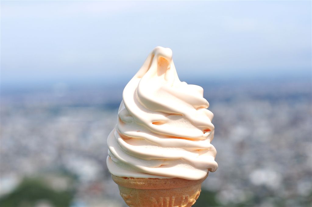 大倉山シャンツェ
てっぺんで喰うソフトクリーム絶品！
