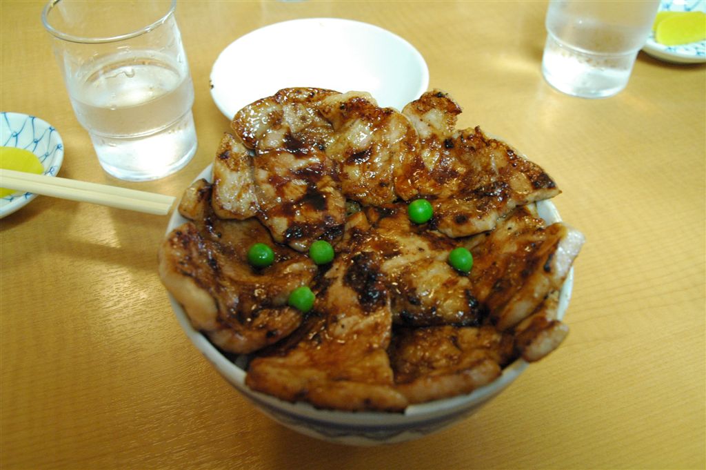 ぱんちょう
帯広　十勝豚丼の元祖
キーワード: 豚丼